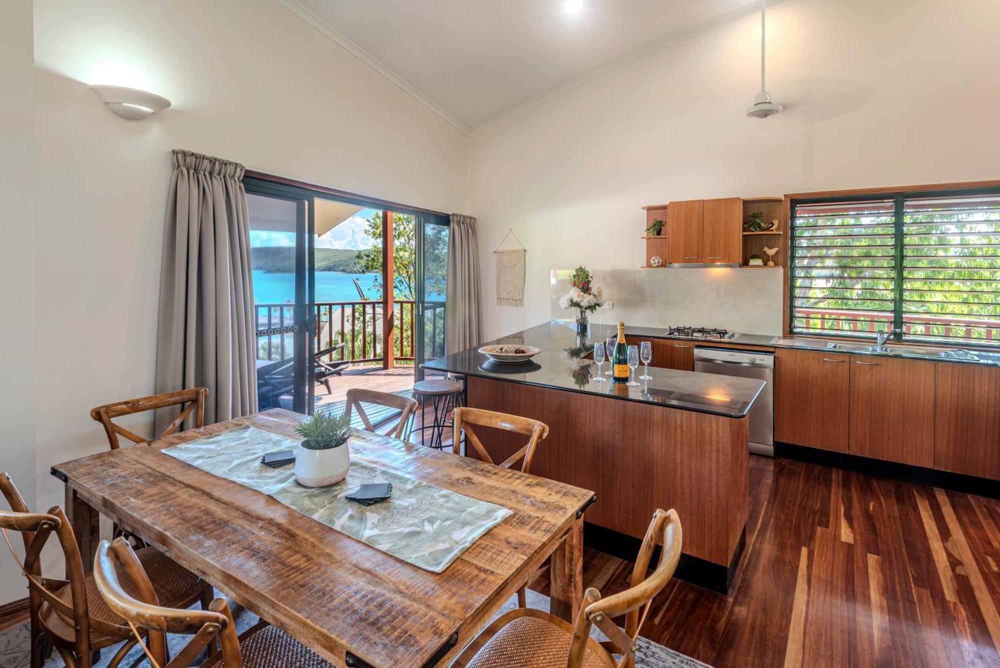 Casuarina Cove 1 On By Hamorent Apartment *