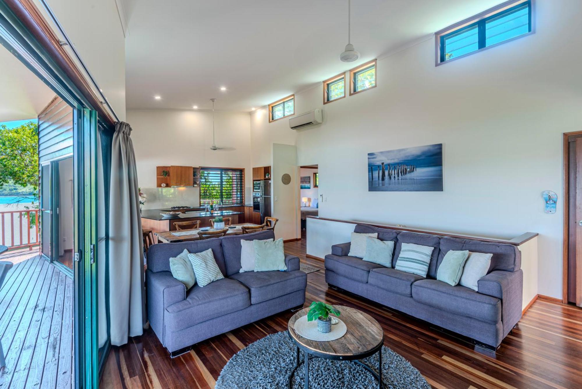 Casuarina Cove 1 On By Hamorent *