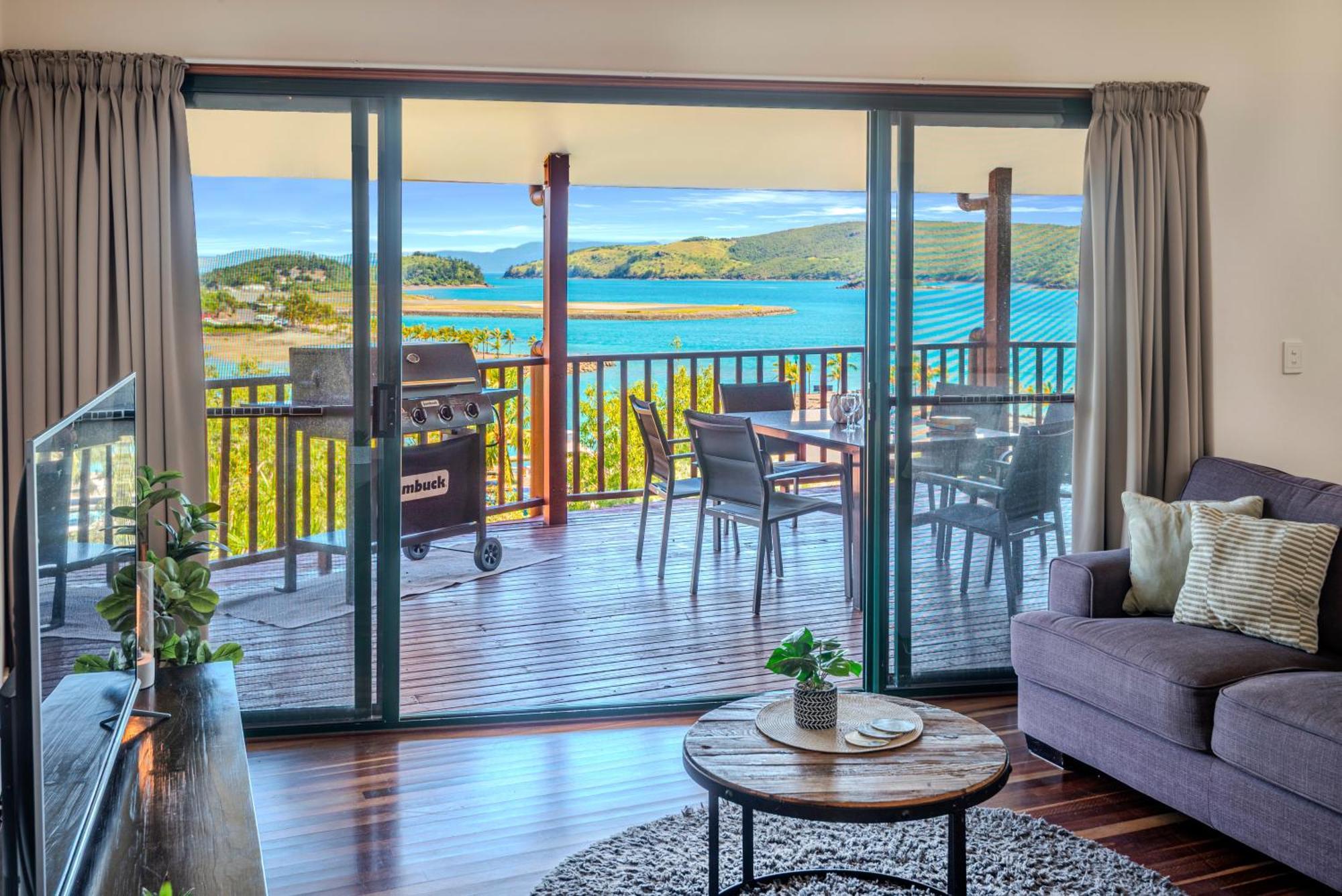Casuarina Cove 1 On By Hamorent Hamilton Island