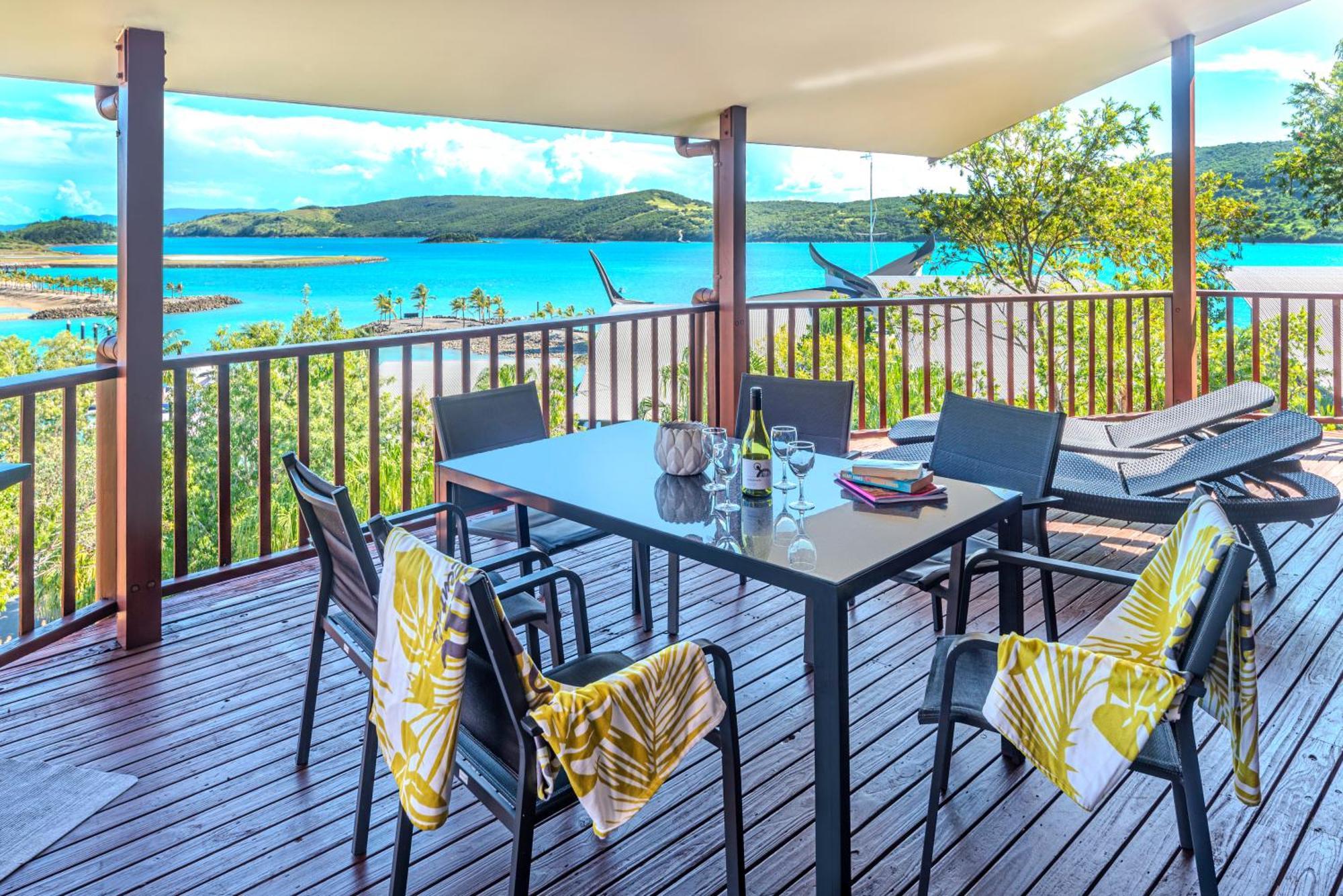 Apartment Casuarina Cove 1 On By Hamorent Hamilton Island