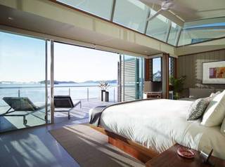 Yacht Club Hotel