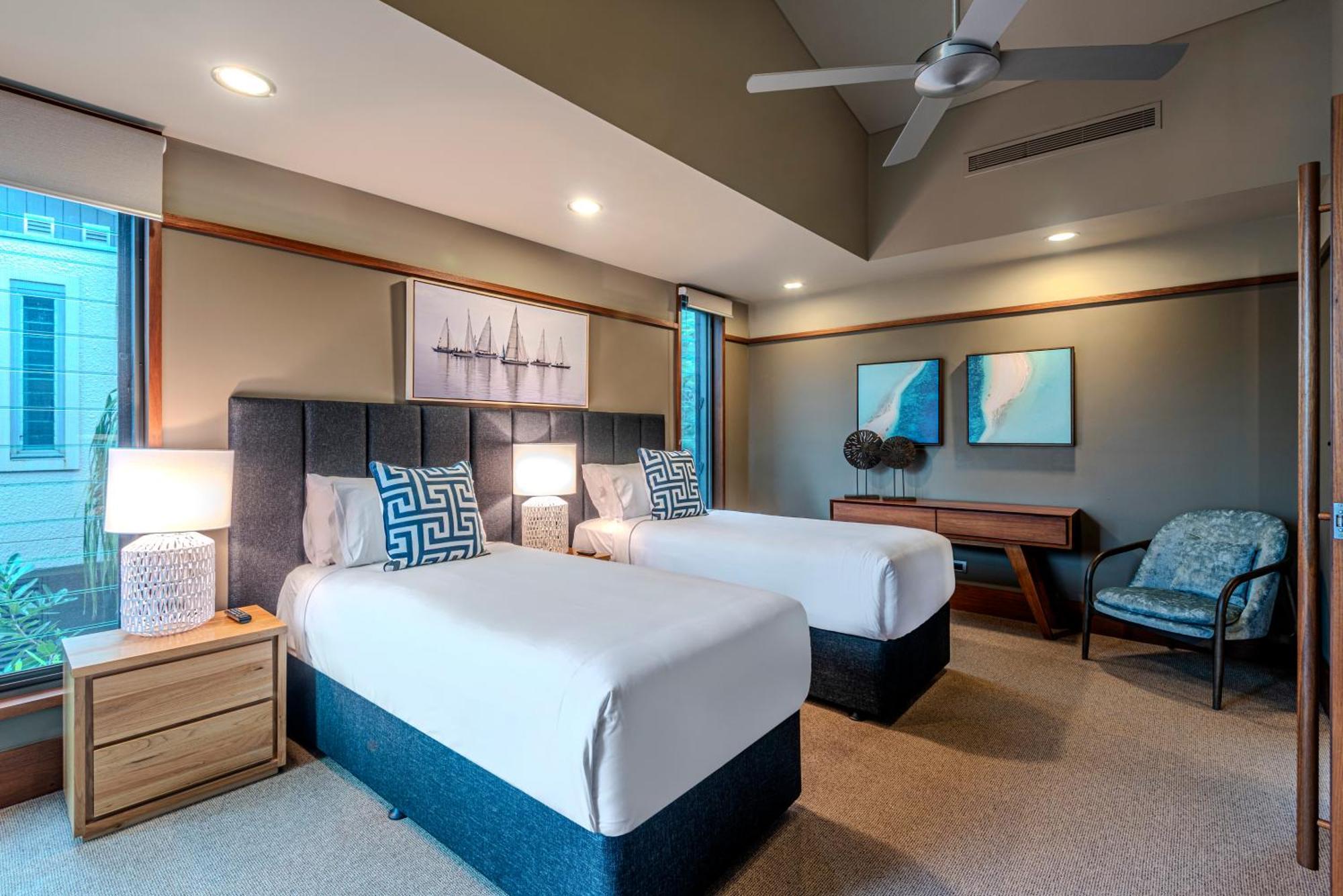 Yacht Club Apartment