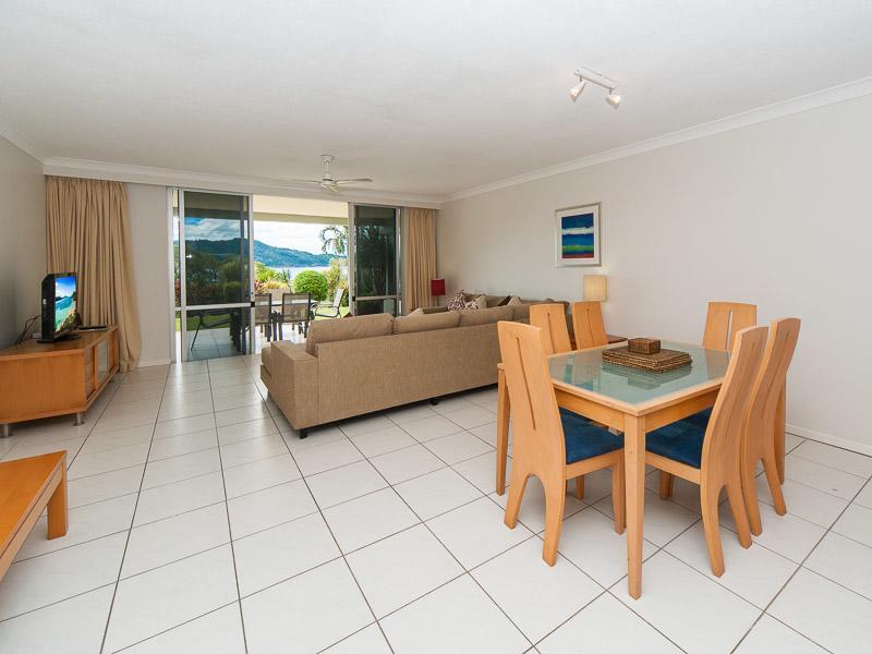 Lagoon Beachfront 003 On By Hamorent Apartment *