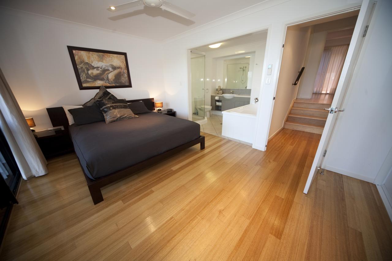Apartment Shorelines 2 On By Hamorent Hamilton Island