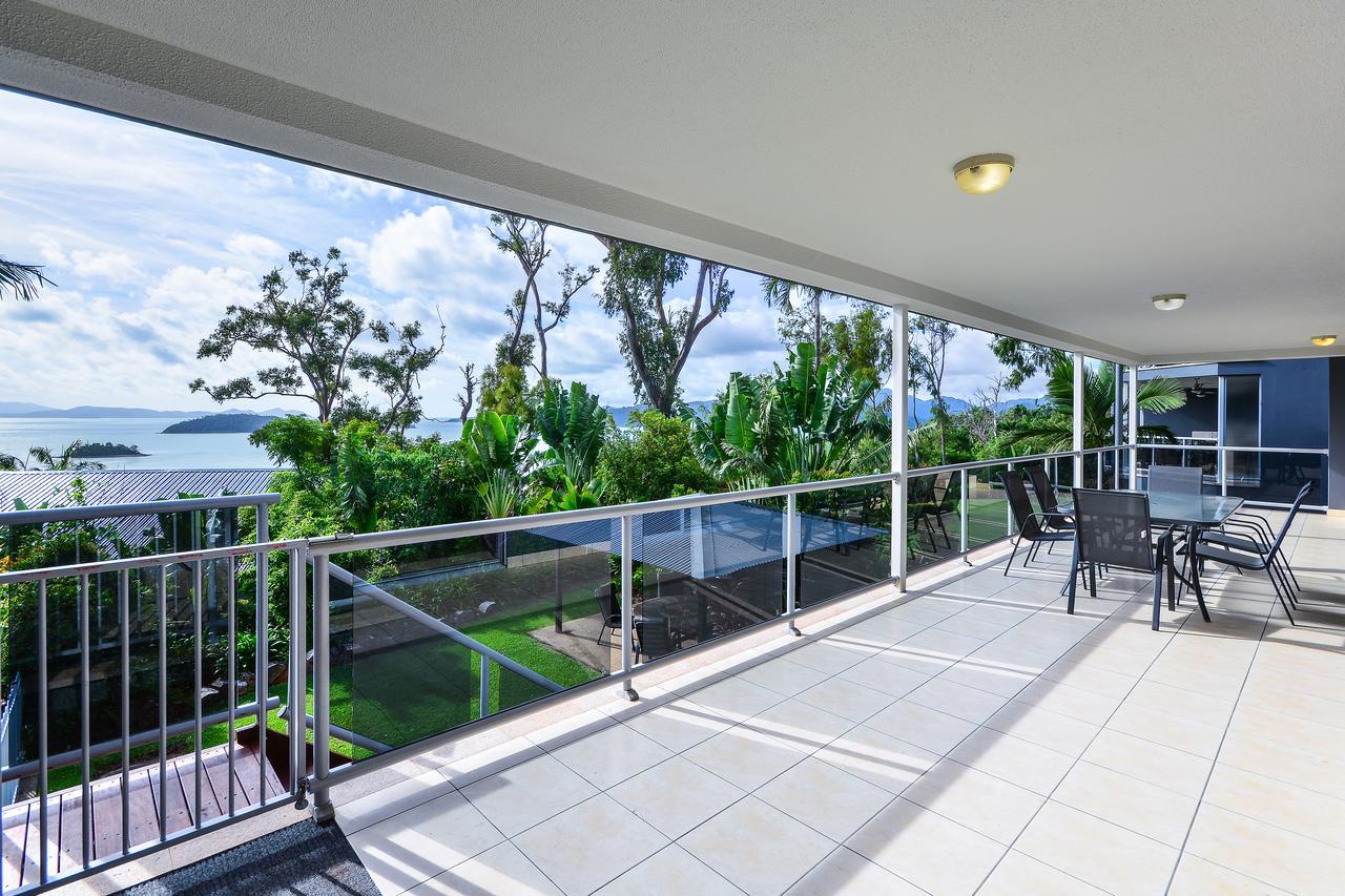Blue Water Views *