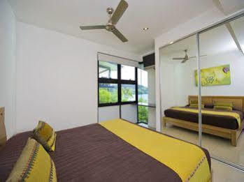 Edge 5 Oceanfront 3-bedroom - Featuring An Infinity Pool, Bath, Buggy And Valet Service * Hamilton Island