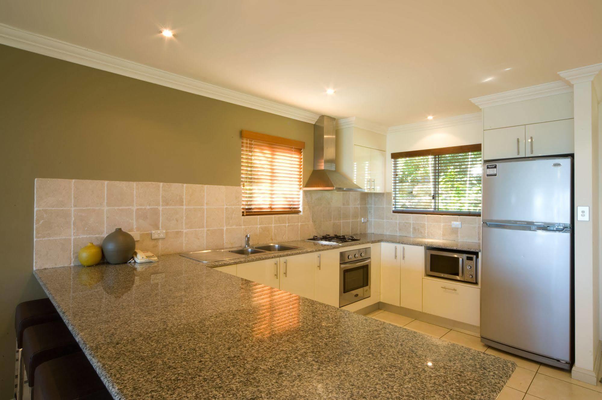 Blue Water Views Apartment Hamilton Island