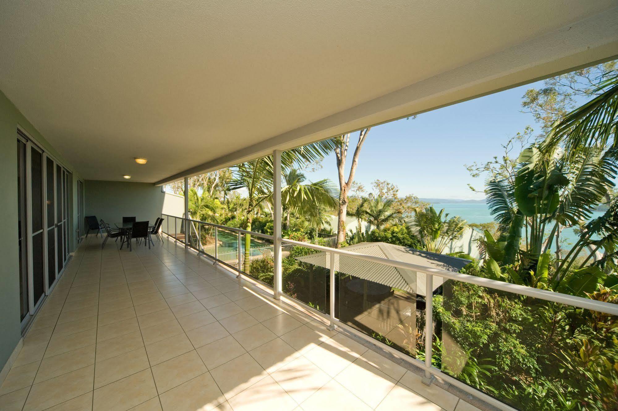 Blue Water Views *