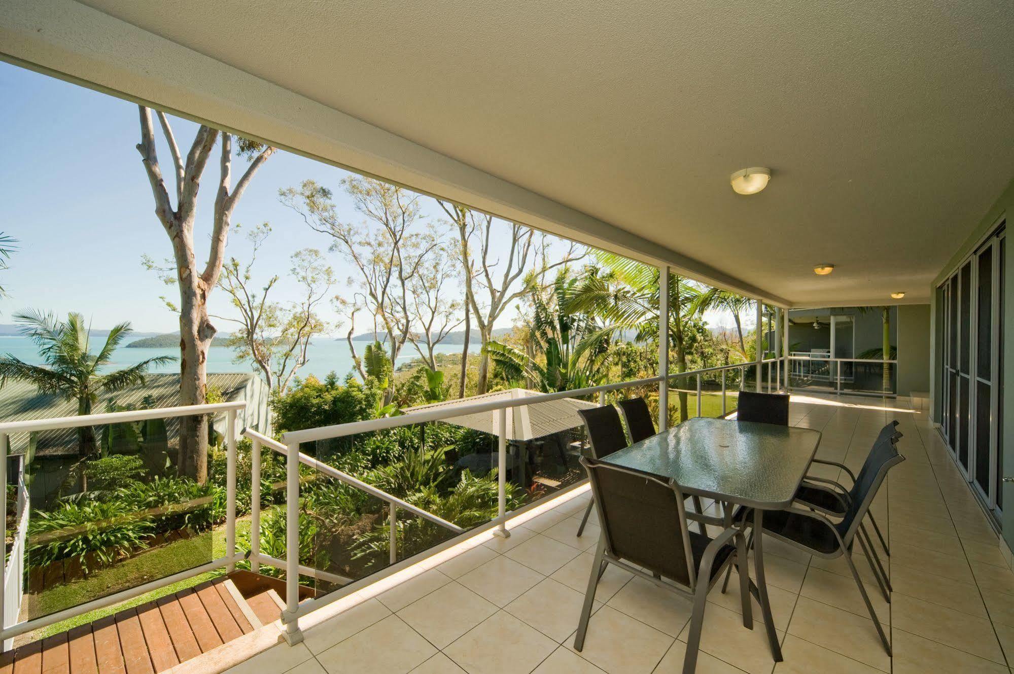 Blue Water Views Apartment *