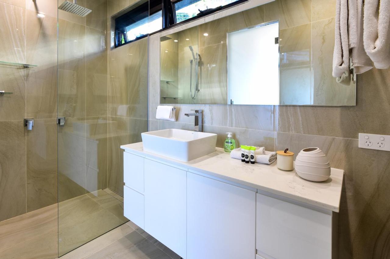 Hidden Cove On By Hiha * Hamilton Island