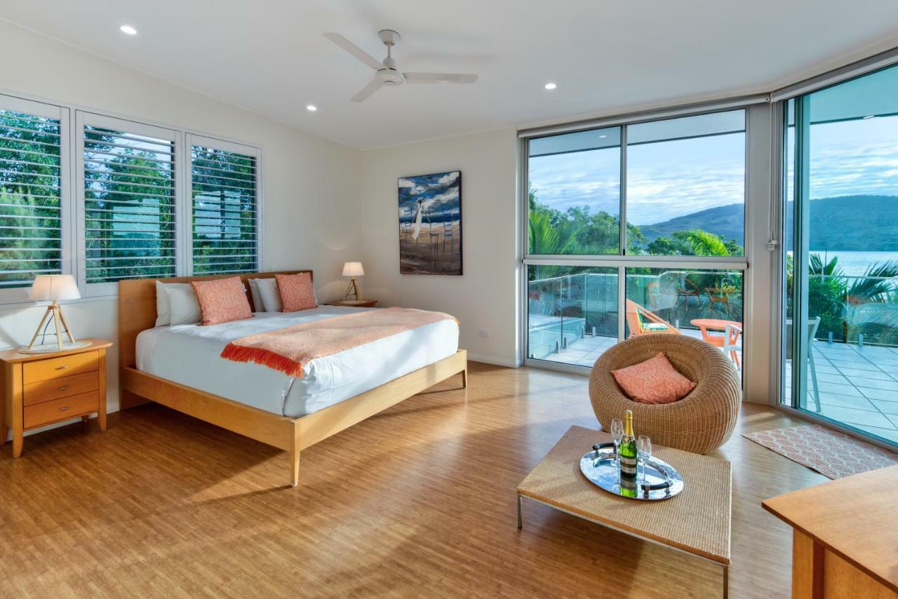 Pavillions Penthouse 25 - Luxury Waterfront With Private Roof Pool And Buggy Hamilton Island