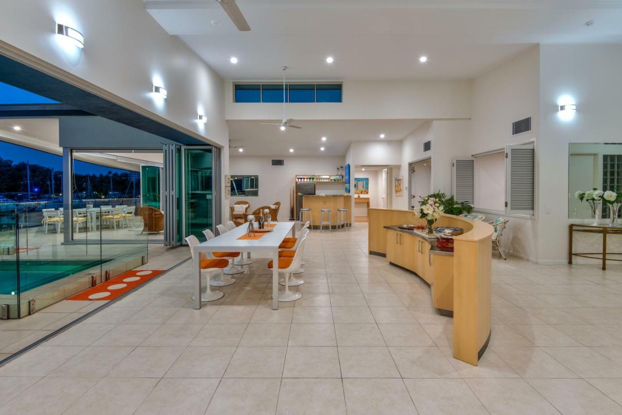 Pavillions Penthouse 25 - Luxury Waterfront With Private Roof Pool And Buggy Hamilton Island