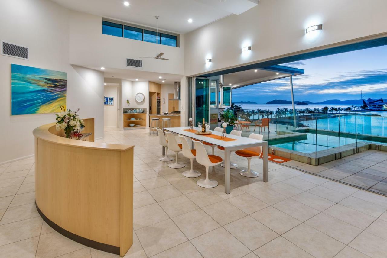 Pavillions Penthouse 25 - Luxury Waterfront With Private Roof Pool And Buggy Hamilton Island