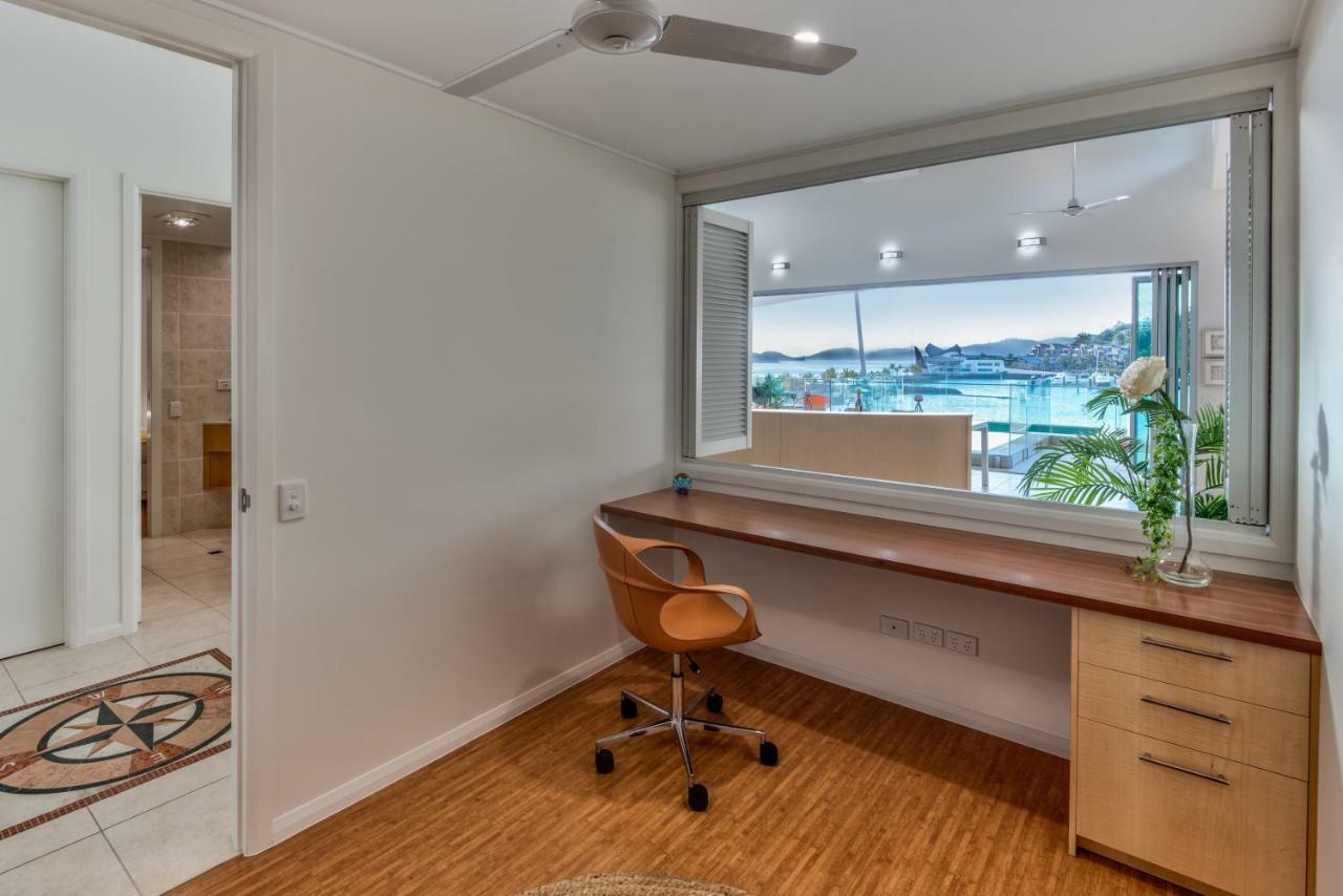 Pavillions Penthouse 25 - Luxury Waterfront With Private Roof Pool And Buggy * Hamilton Island