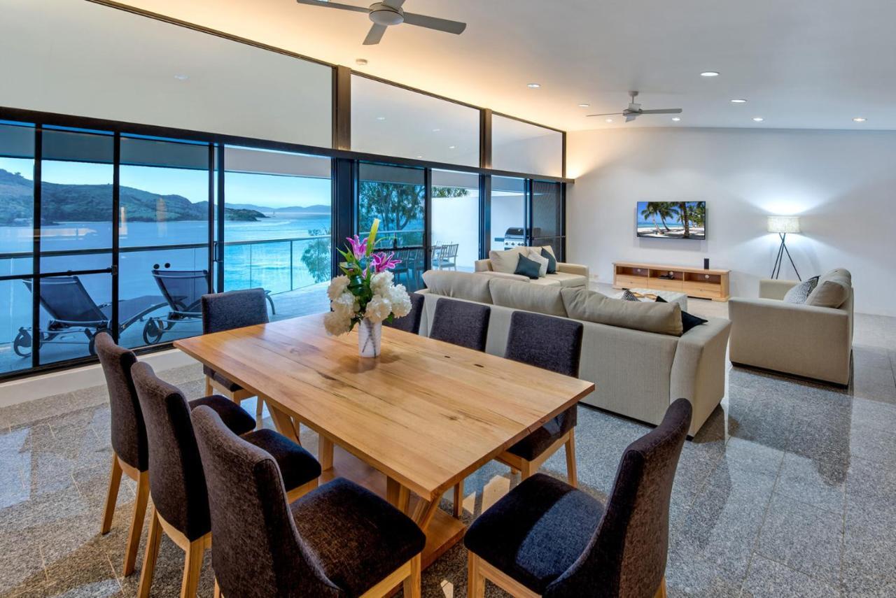 Holiday home Waves 5 Luxury 3 Bedroom Breathtaking Ocean Views Location Hamilton Island