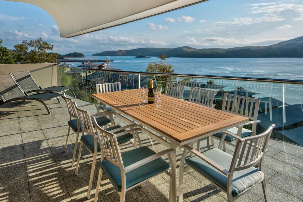 Waves 5 Luxury 3 Bedroom Breathtaking Ocean Views Location Holiday home