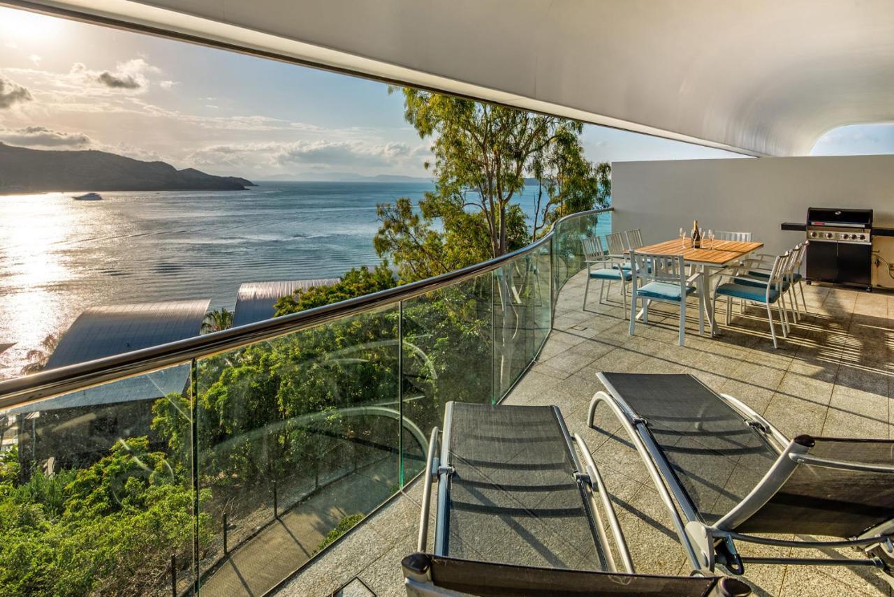 Holiday home Waves 5 Luxury 3 Bedroom Breathtaking Ocean Views Location Hamilton Island