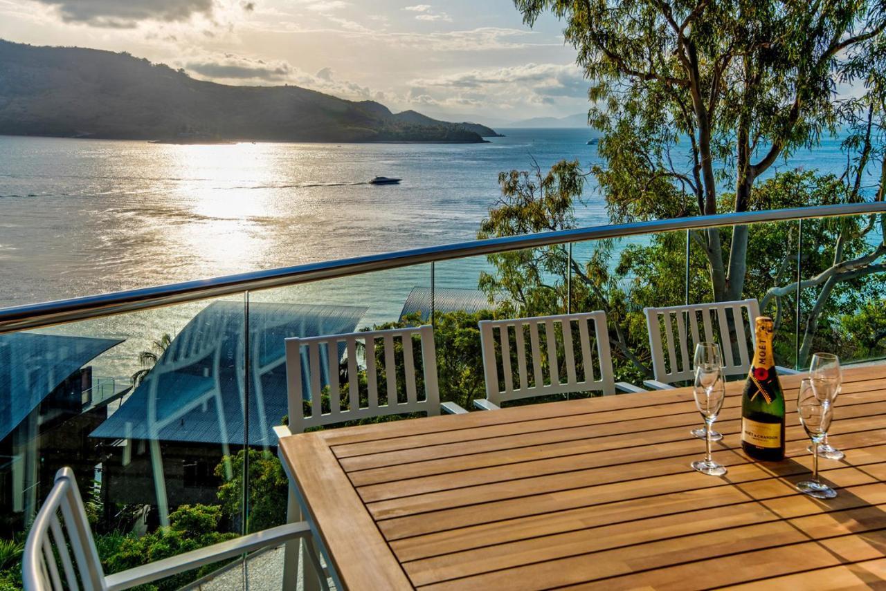 Holiday home Waves 5 Luxury 3 Bedroom Breathtaking Ocean Views Location *