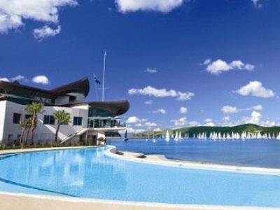 Yacht Club 3*