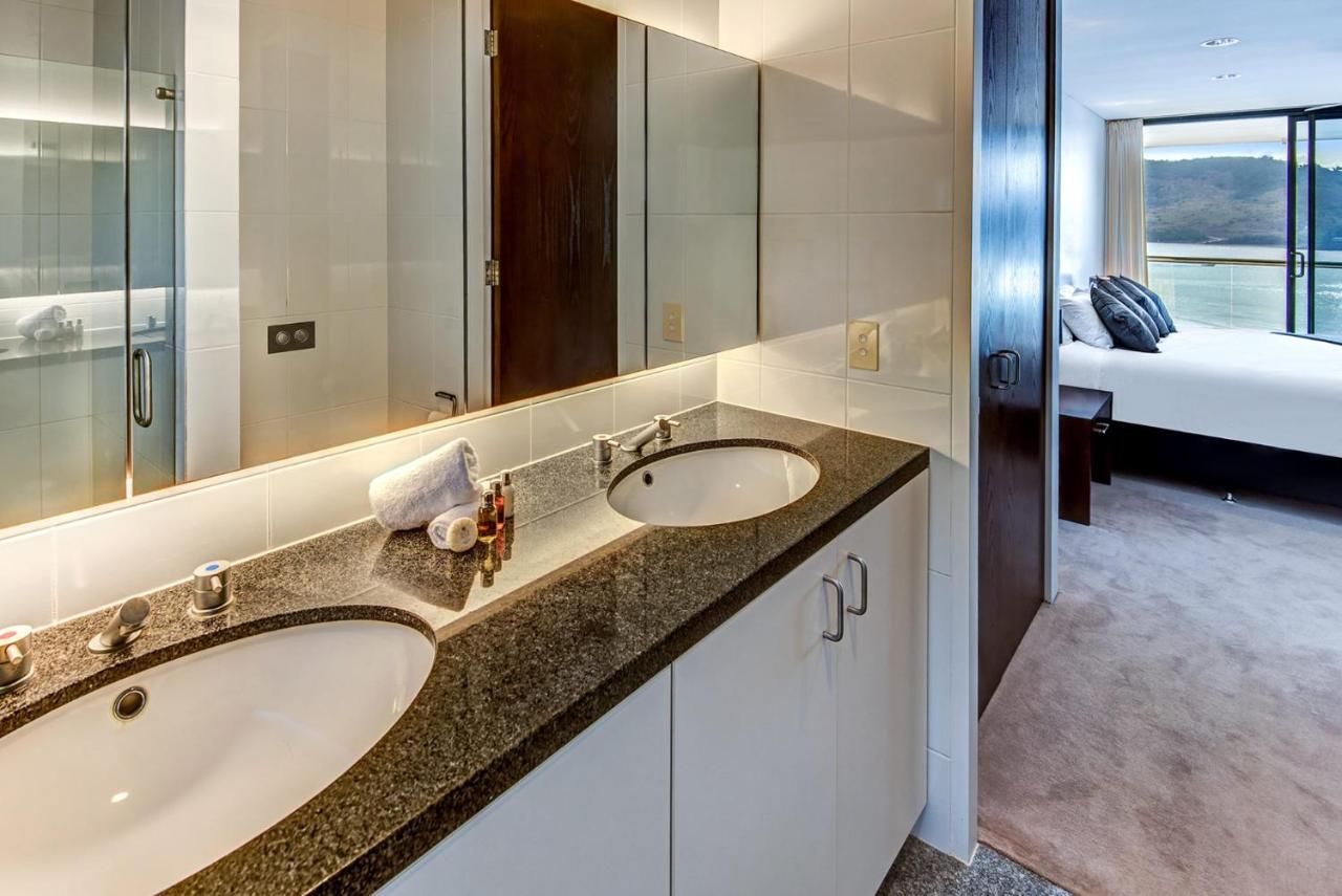 Holiday home Waves 5 Luxury 3 Bedroom Breathtaking Ocean Views Location Hamilton Island