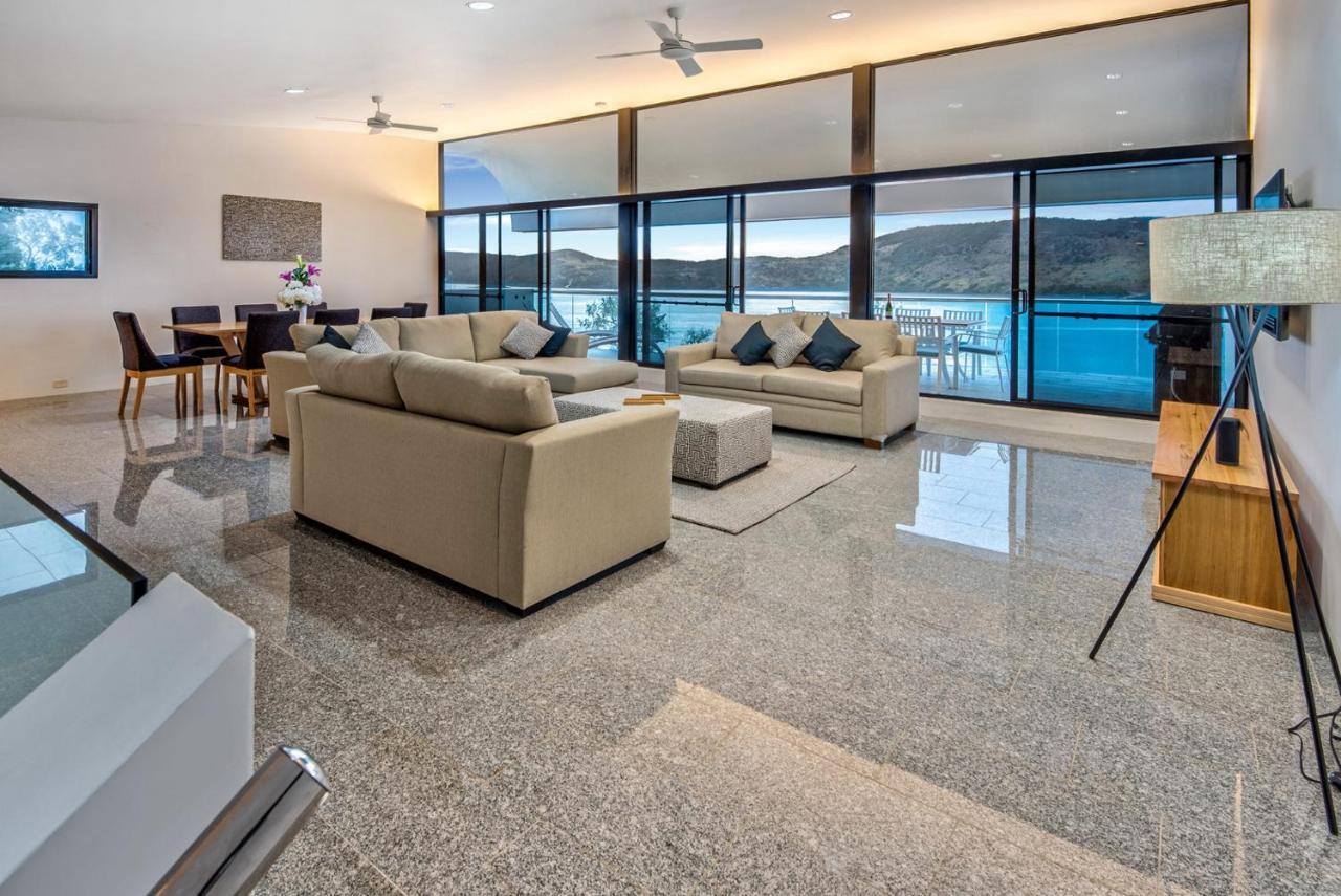 Holiday home Waves 5 Luxury 3 Bedroom Breathtaking Ocean Views Location