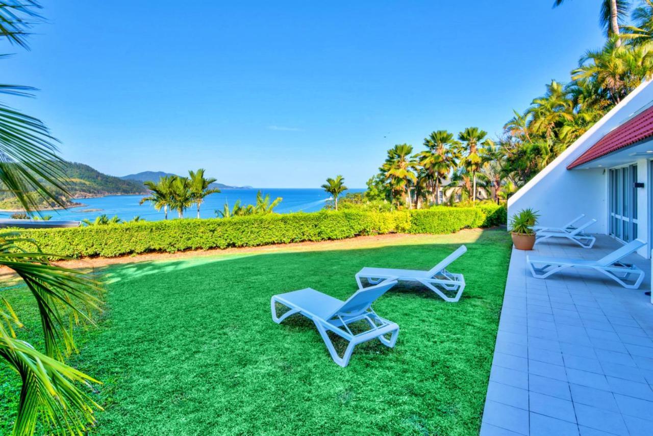 Bella Vista East 3 Luxury Ocean Views Large Flat Grassed Area And Buggy * Hamilton Island