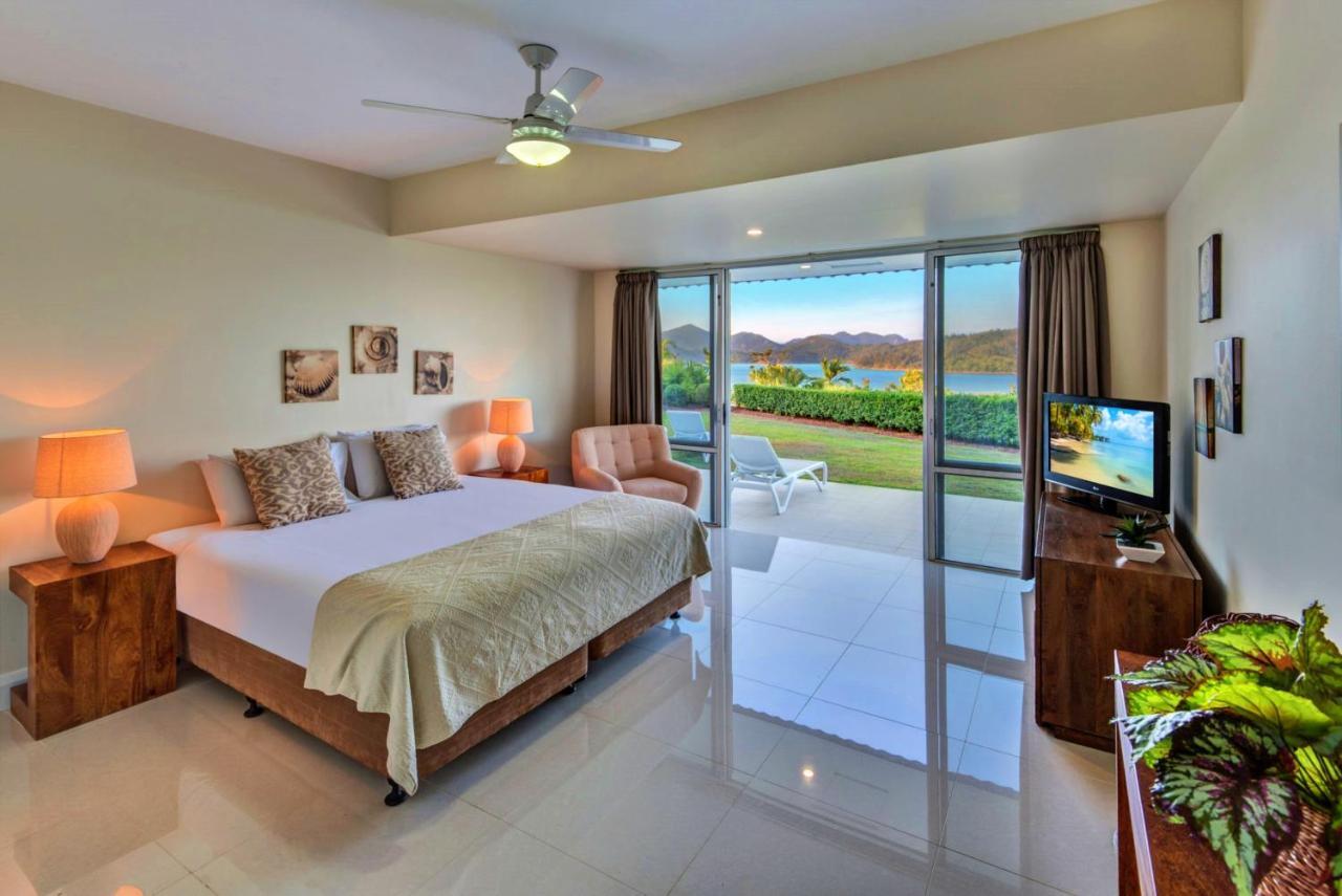 Bella Vista East 3 Luxury Ocean Views Large Flat Grassed Area And Buggy * Hamilton Island