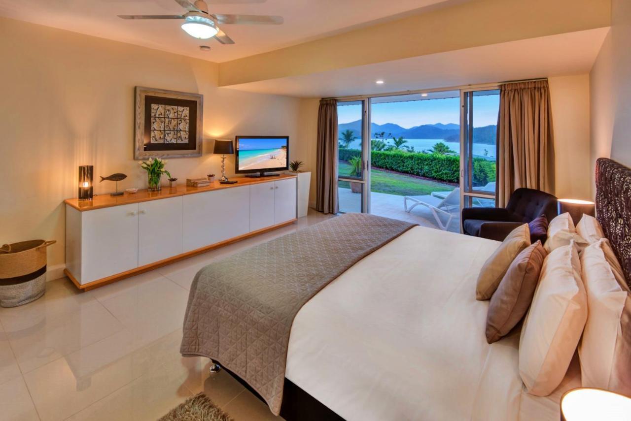 Bella Vista East 3 Luxury Ocean Views Large Flat Grassed Area And Buggy * Hamilton Island