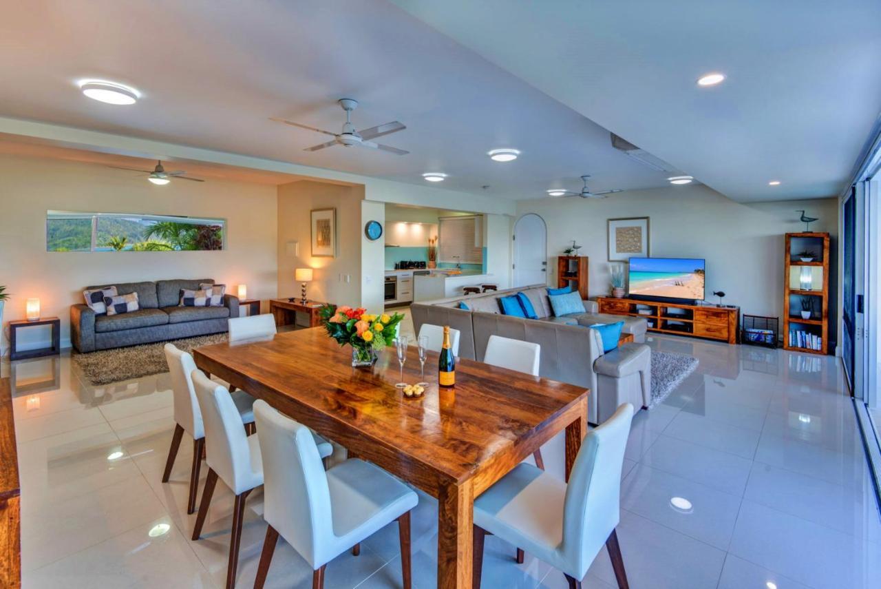 Bella Vista East 3 Luxury Ocean Views Large Flat Grassed Area And Buggy *