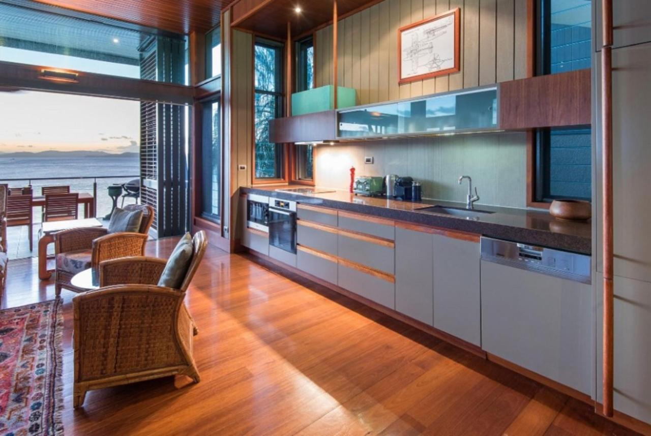 Holiday home Yacht Club 19 Bijou De Mer Ocean Front Private Pool 2 Buggies Hamilton Island
