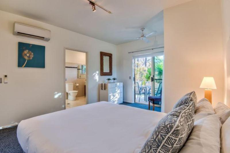 Cooinda Gardens 6 On By Hamorent * Hamilton Island
