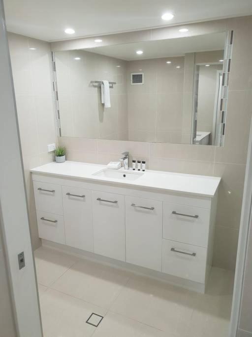 Frangipani 103 - Hamilton Island Apartment Hamilton Island