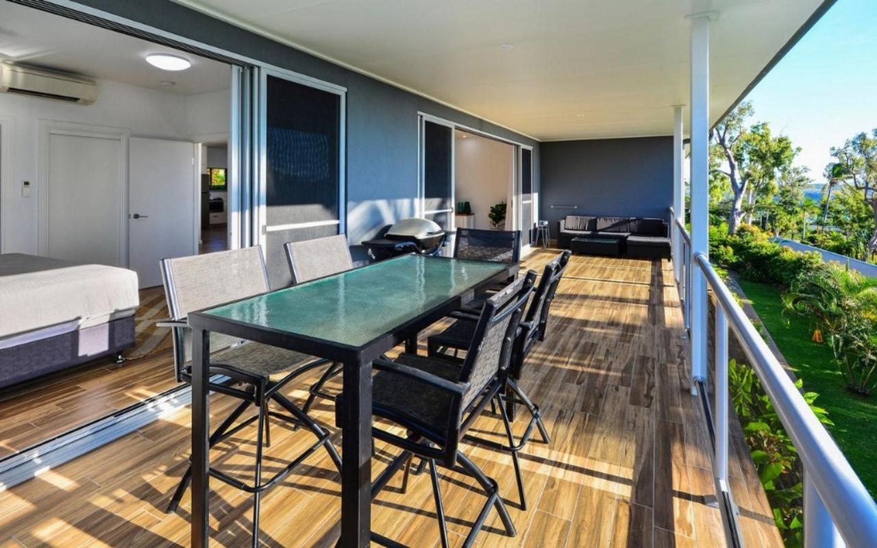 Apartment Blue Water Views
