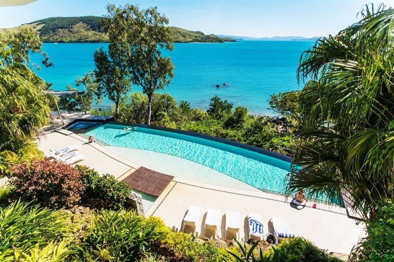 12 The Edge Oceanfront Deluxe 3 Bedroom Near Marina With Golf Buggy Hotel 4*