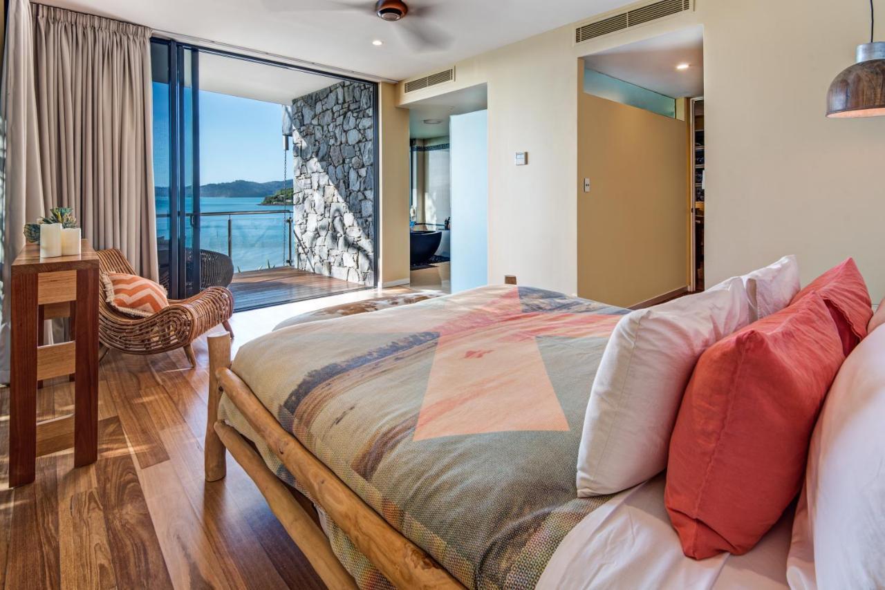 Edge On By Hiha * Hamilton Island