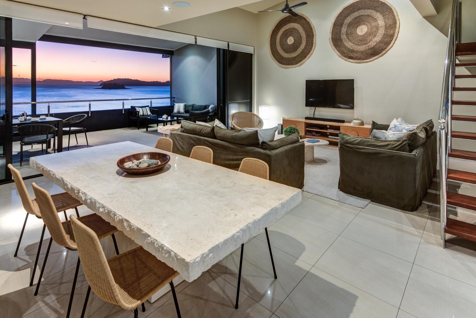 Apartment Edge On By Hiha
