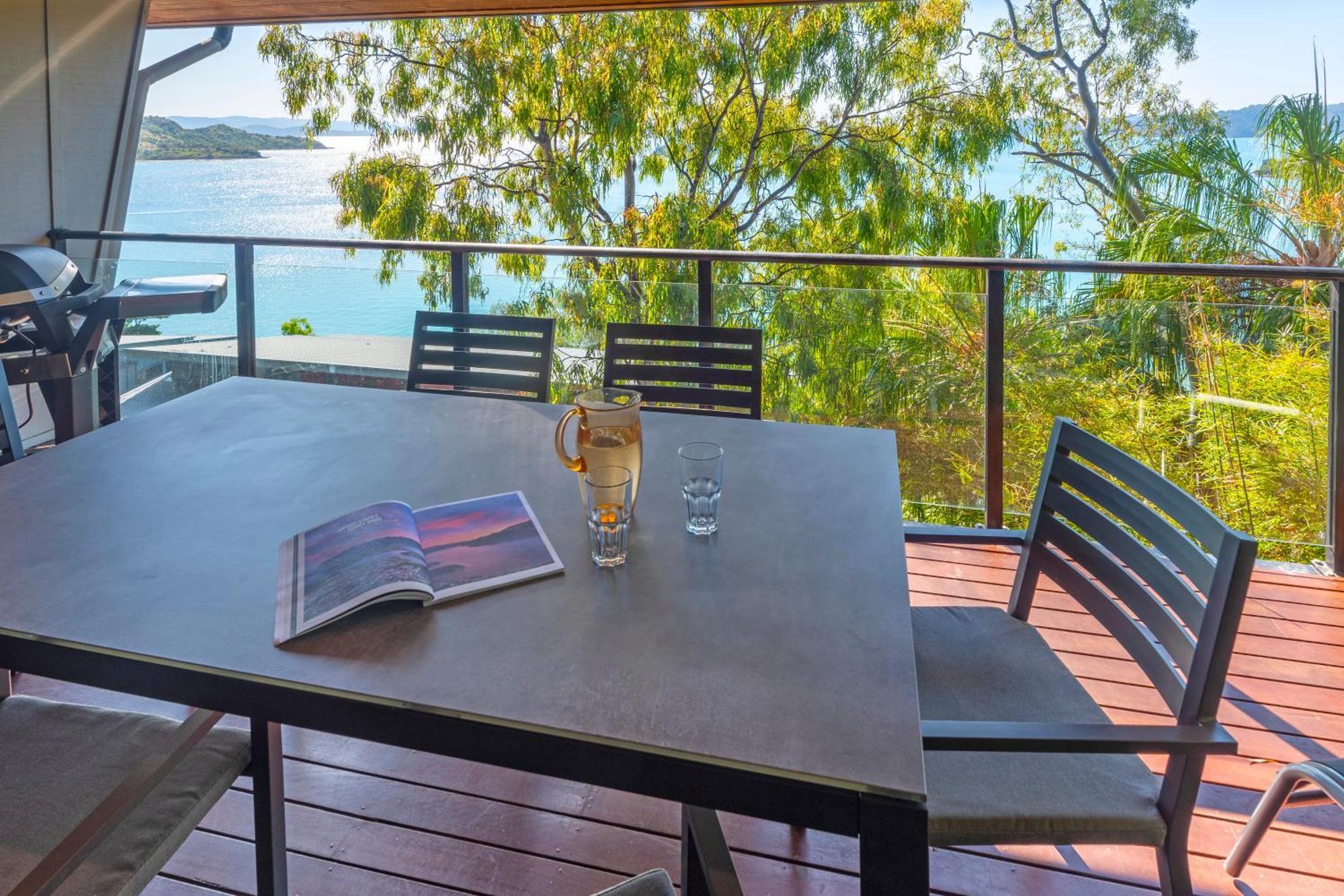 Shorelines Apartment *