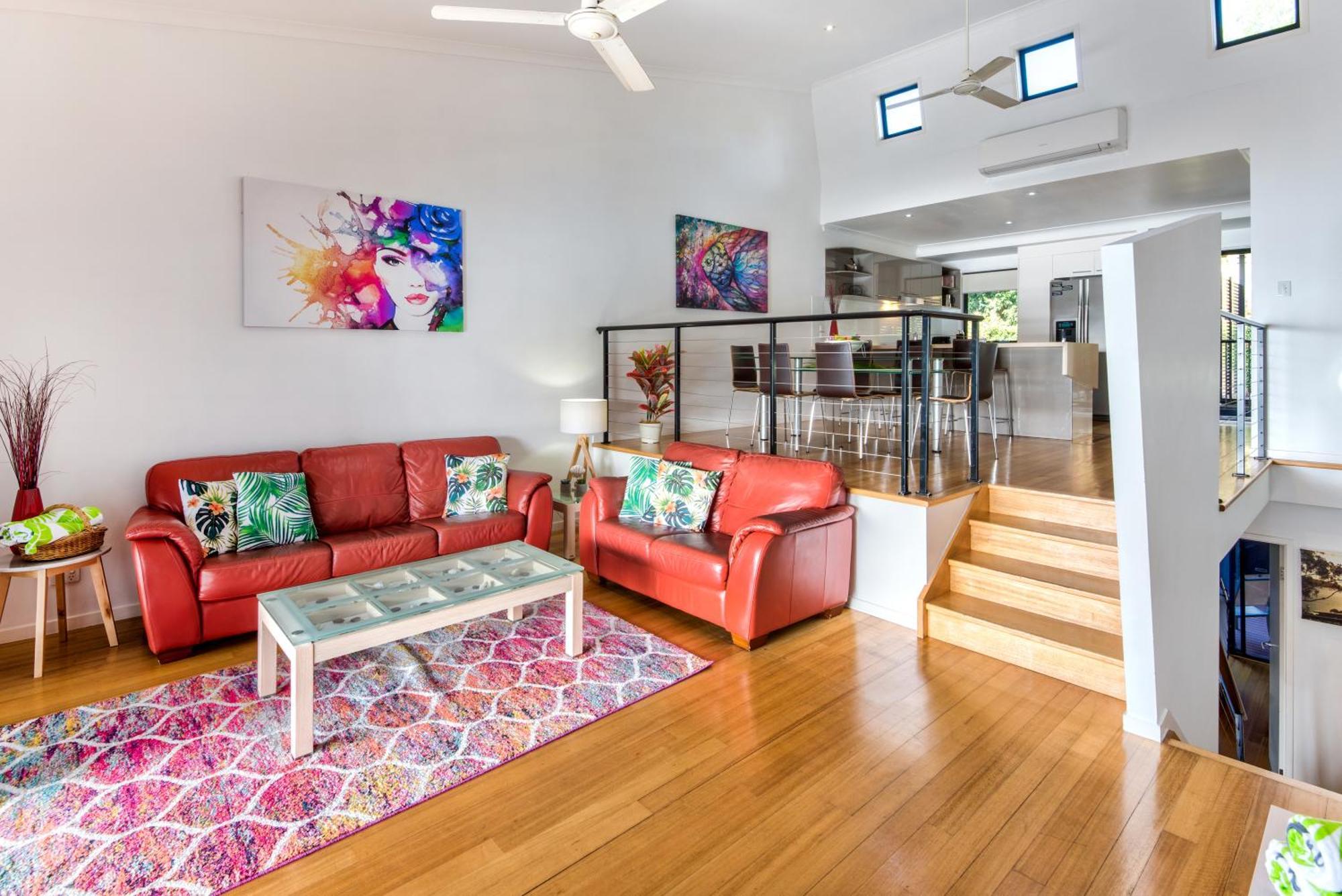 Shorelines Apartment *