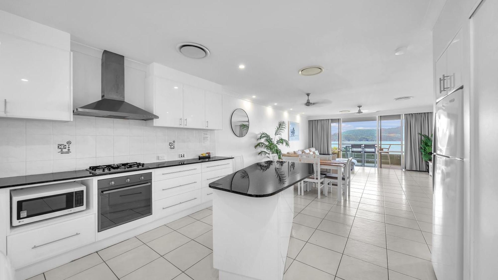 Apartment Lagoon Beachfront 206 On By Hamorent *