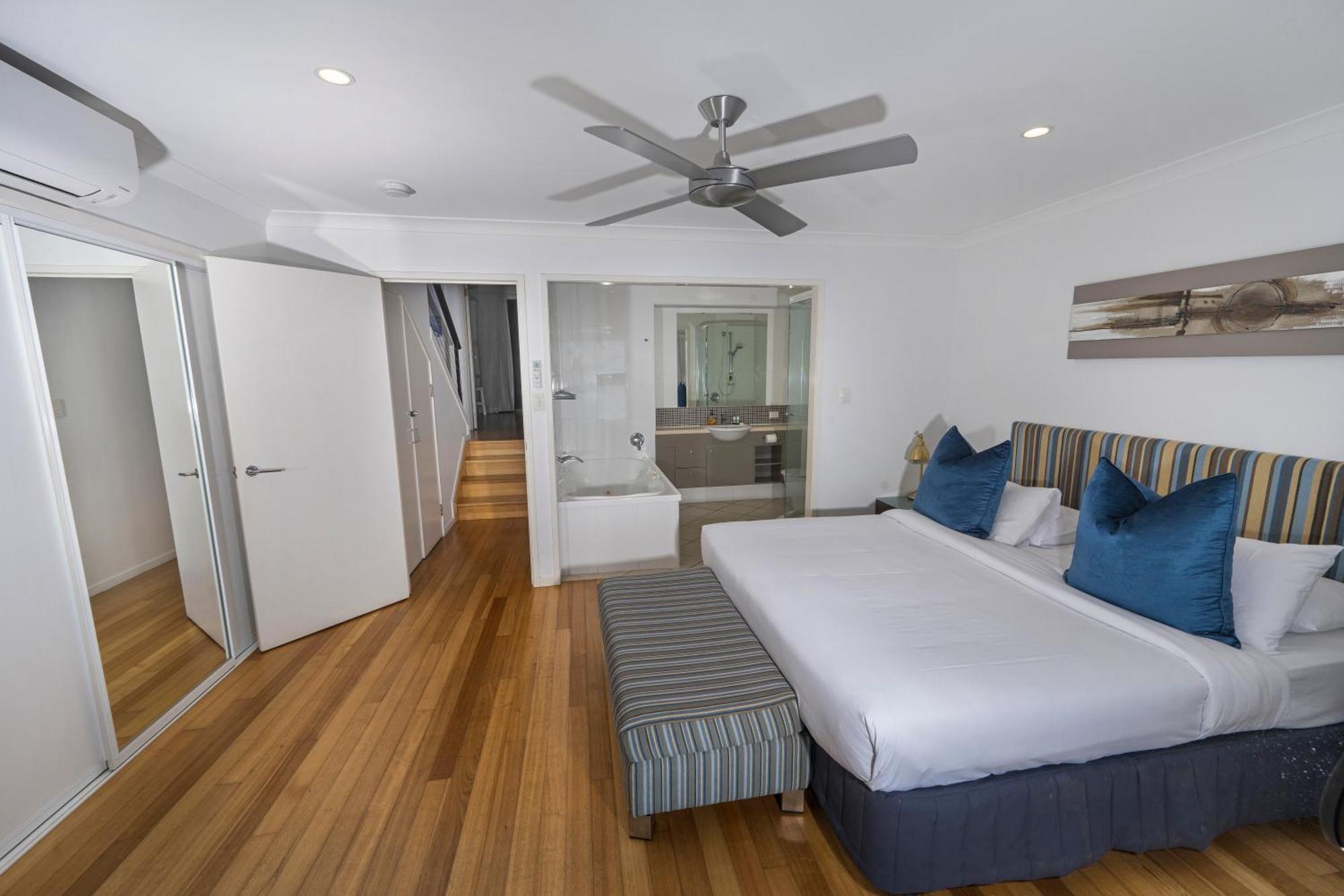 Shorelines Apartment