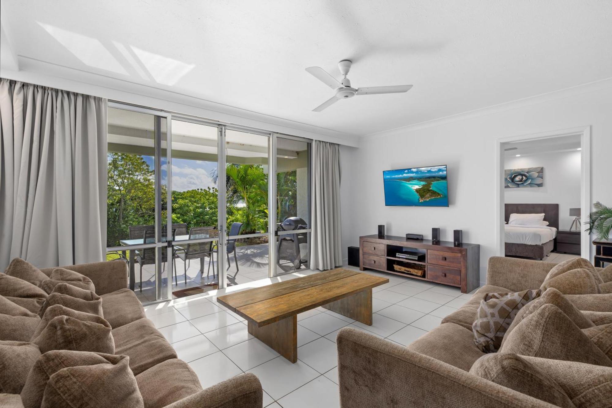 Apartment Lagoon Apartments On Hamilton Island By Hiha