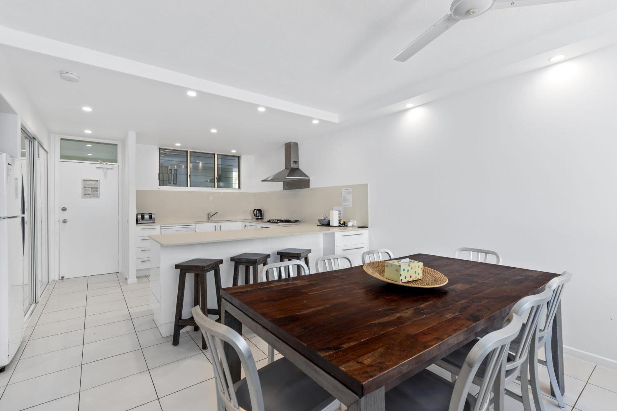 Lagoon Apartments On Hamilton Island By Hiha Apartment *