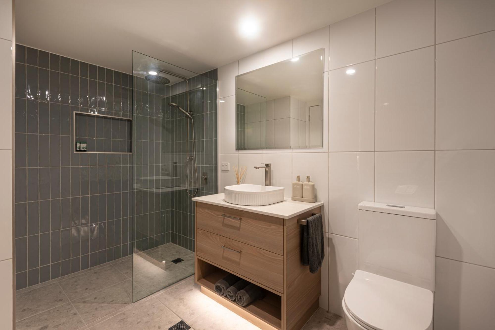 Apartment Lagoon Beachfront 006 On By Hamorent Hamilton Island