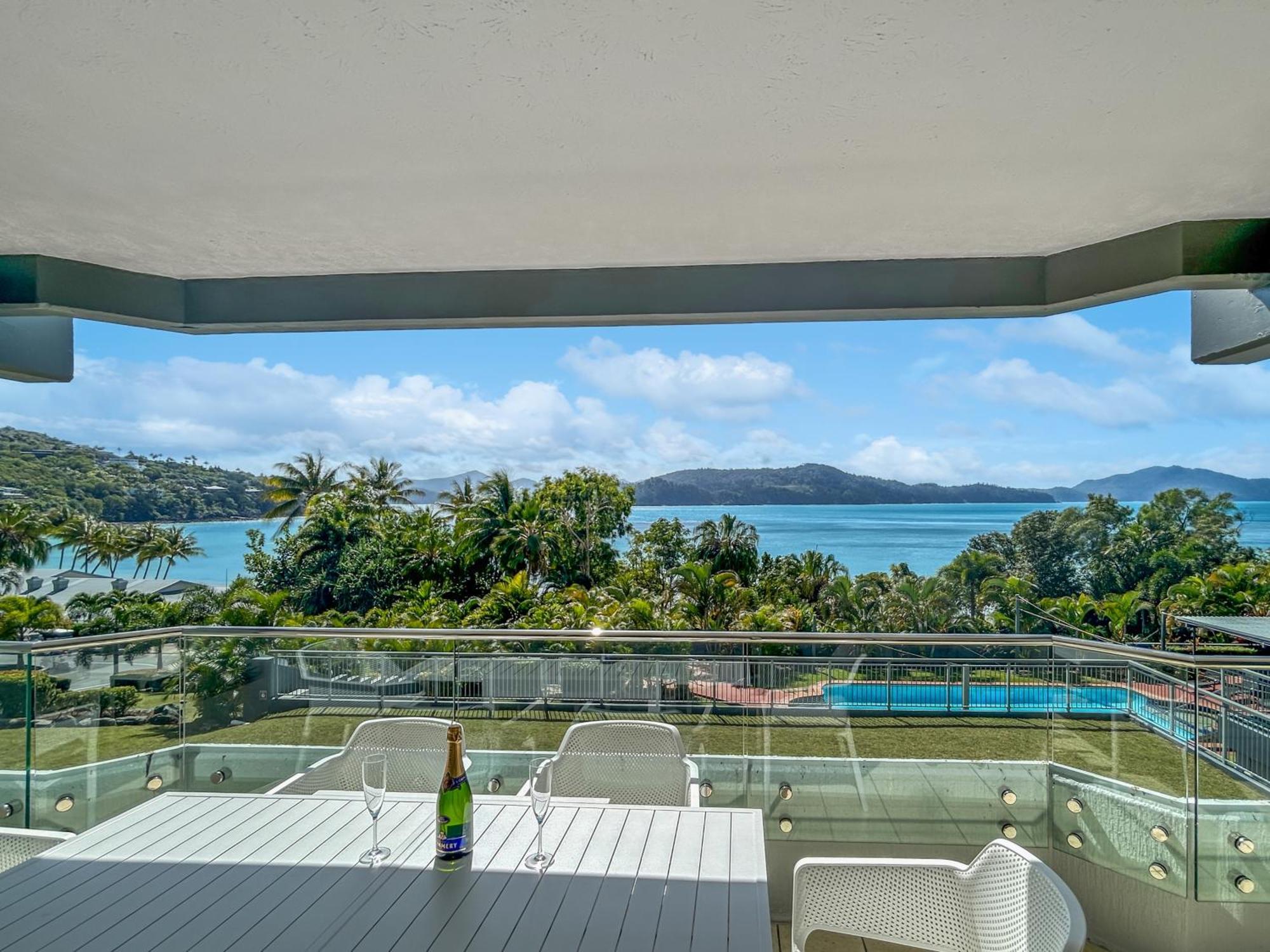 Apartment Beach Lodges Hamilton Island