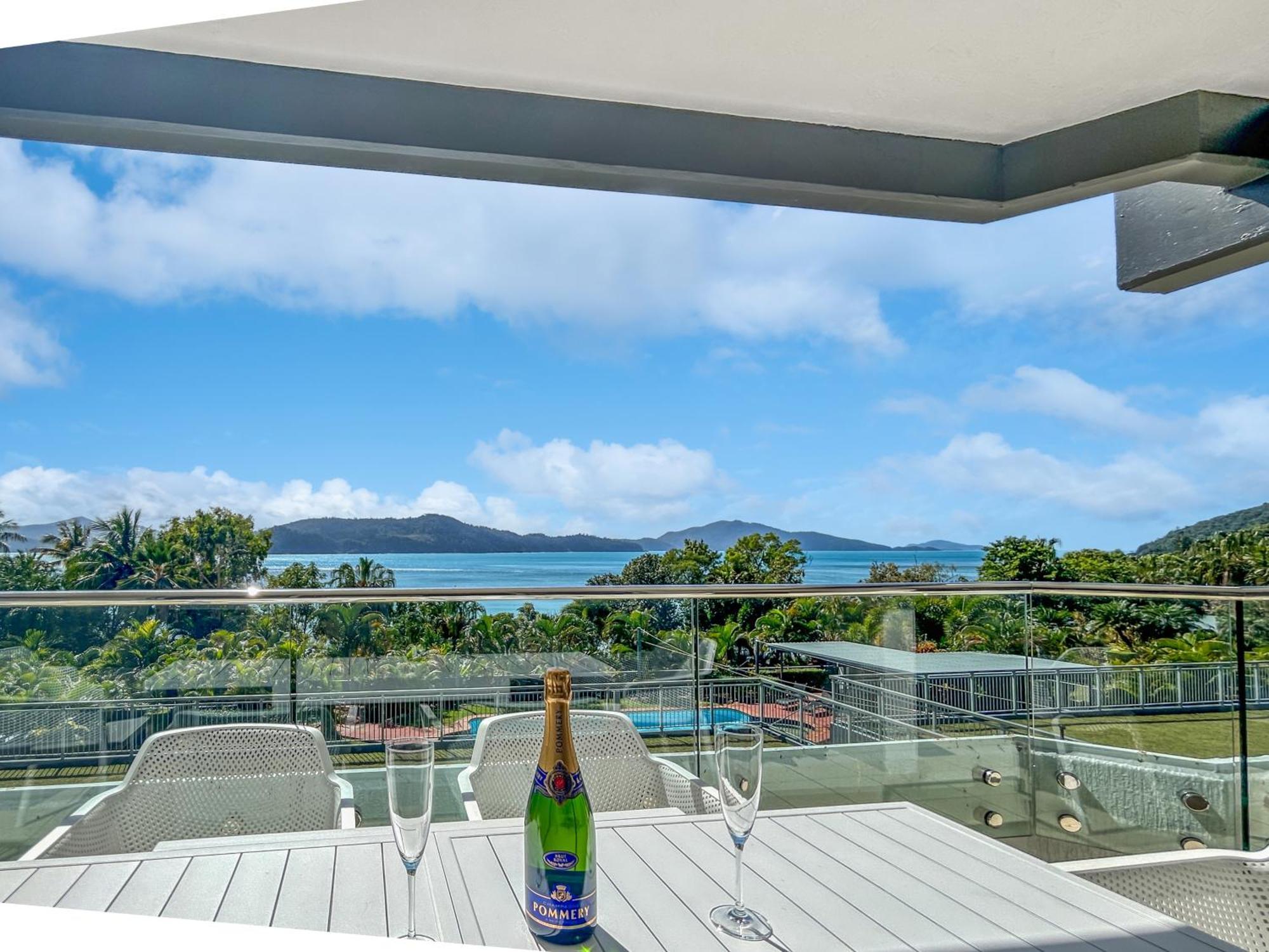 Beach Lodges * Hamilton Island