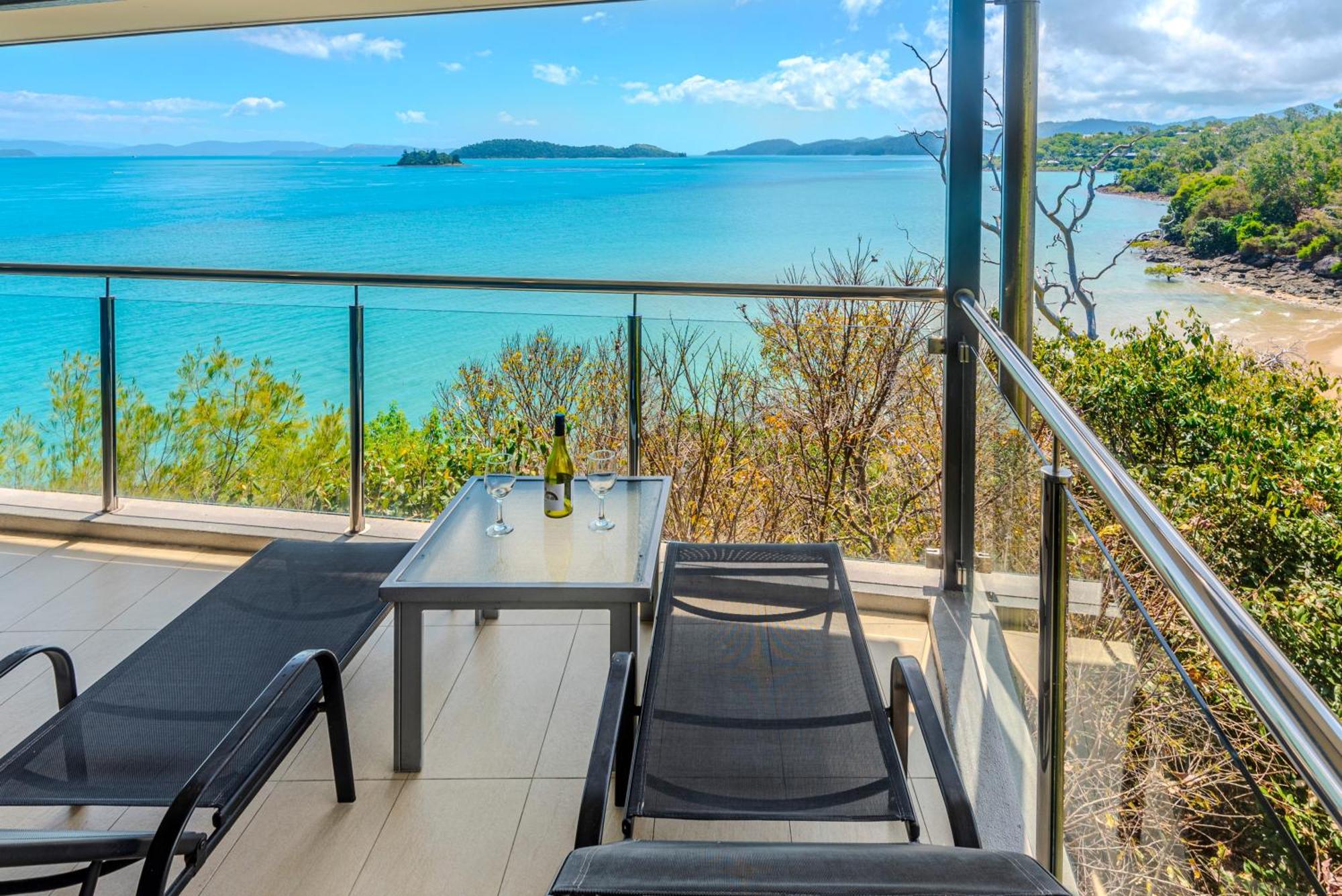 Edge On By Hiha * Hamilton Island