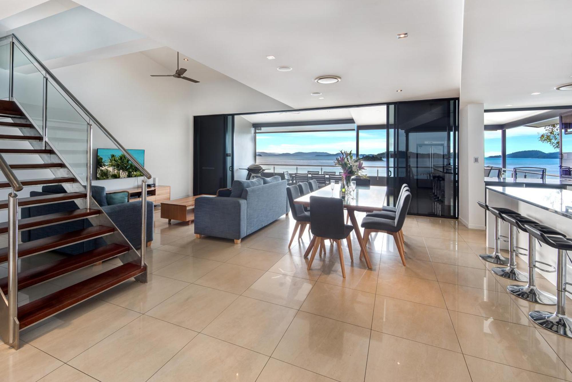 Edge On By Hiha Hamilton Island