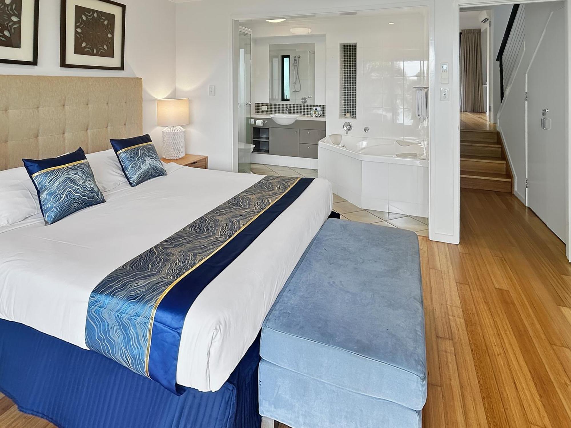 Shorelines Apartment *