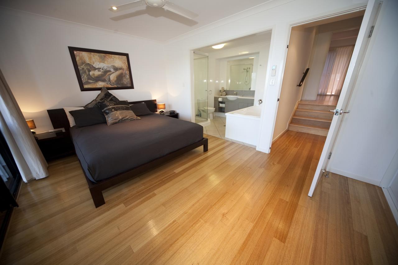 Apartment Shorelines