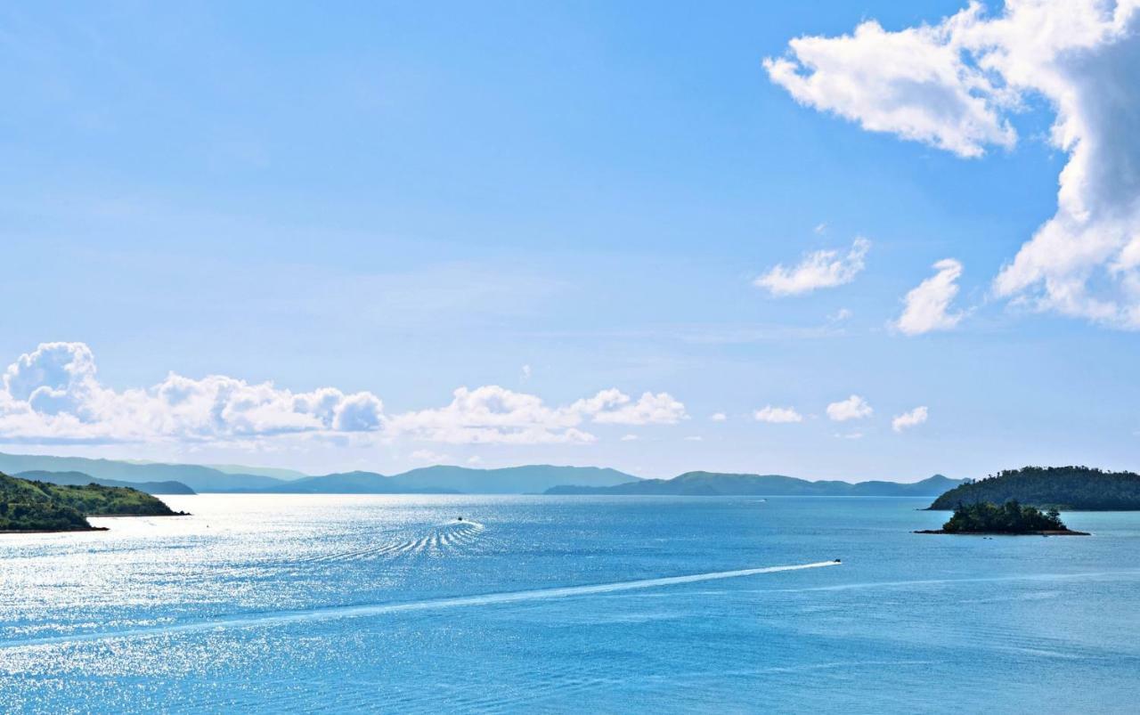 Shorelines * Hamilton Island